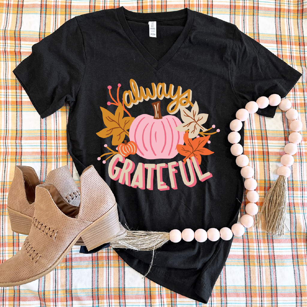 THANKSGIVING 2023: Always Grateful Pumpkin & Fall Leaves - VNECK