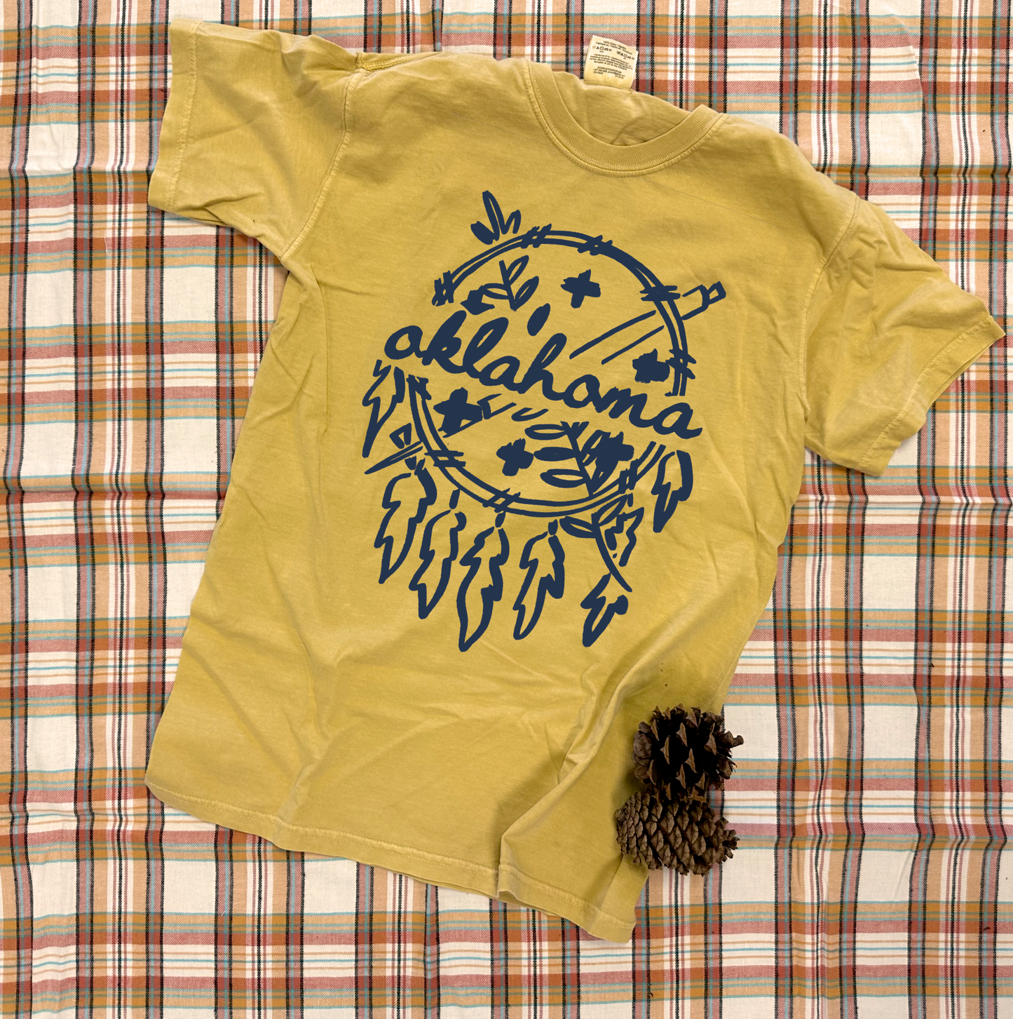 OKLAHOMA 2025: Simple Brushed Dreamcatcher (COMFORT COLORS SHORTSLEEVE)