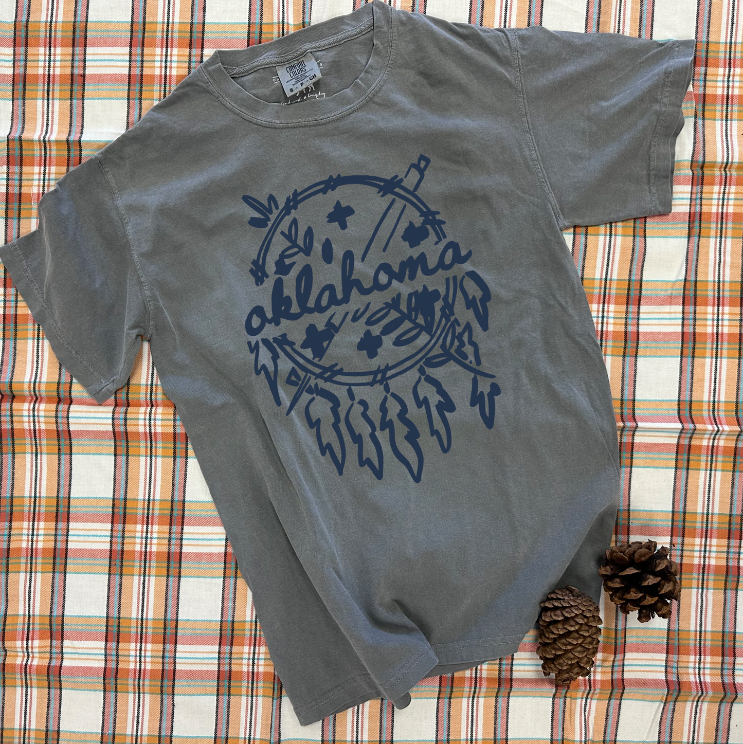 OKLAHOMA 2025: Simple Brushed Dreamcatcher (COMFORT COLORS SHORTSLEEVE)